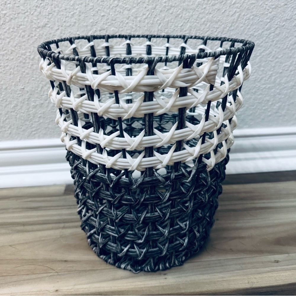 Gray White Woven Farmhouse Decorative Plant Storage Basket or Trash Can